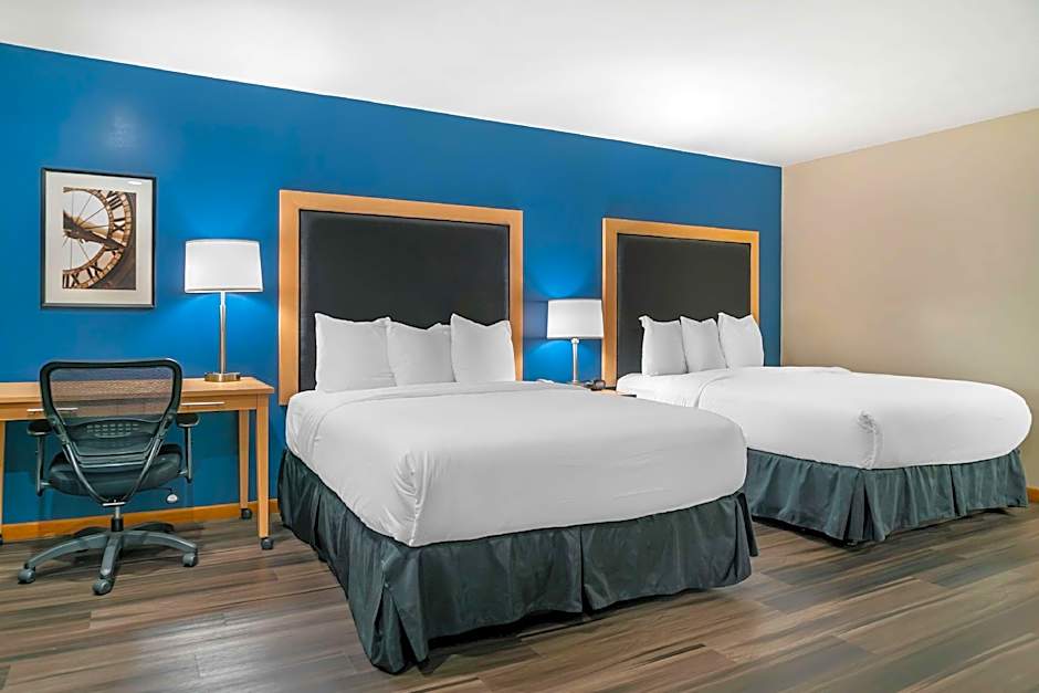 Photo 1 of 4 of 2 Queen Beds with Sofabed