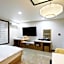 White Tourist Hotel