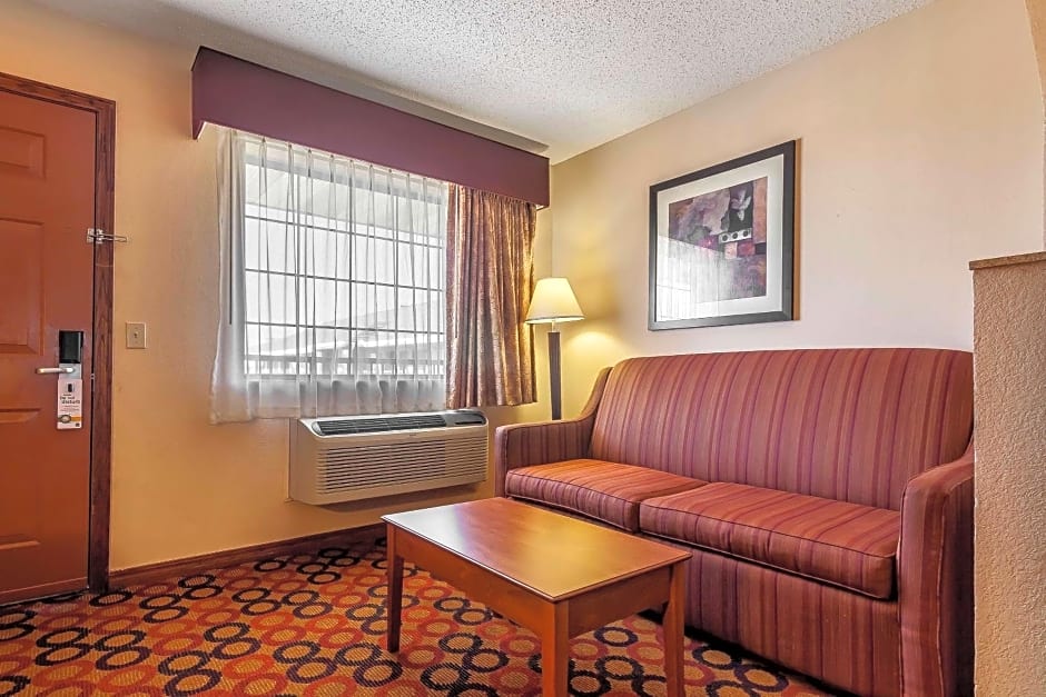 Quality Inn & Suites Owasso US-169