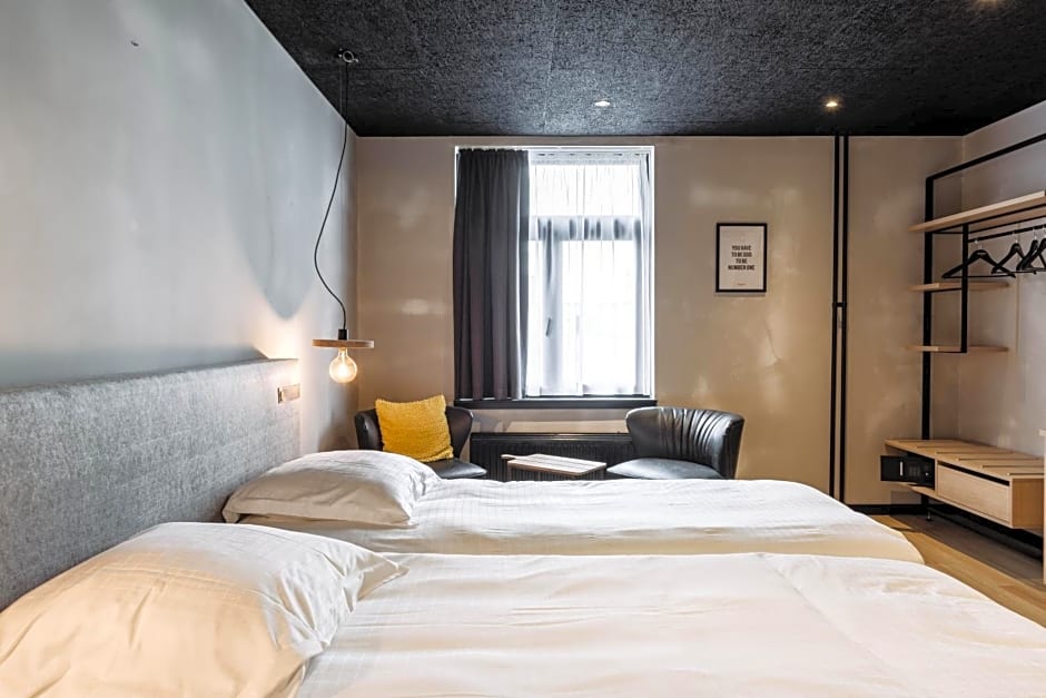 Upstairs Hotel