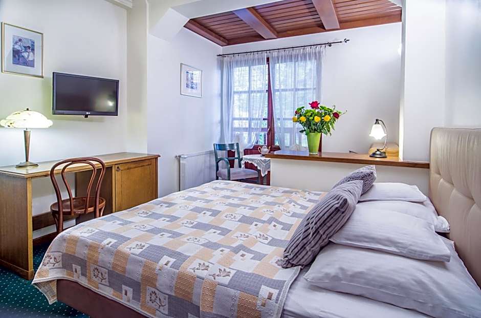 Hotel Dwa Księżyce