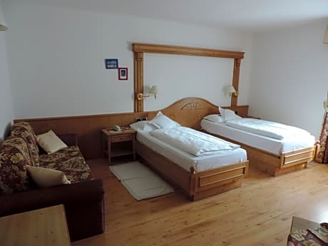1 Double Bed or 2 Beds