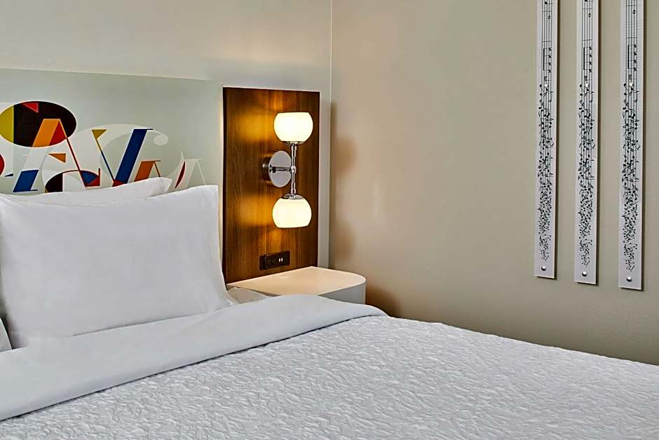 Hampton Inn By Hilton & Suites Atlanta-Midtown, Ga