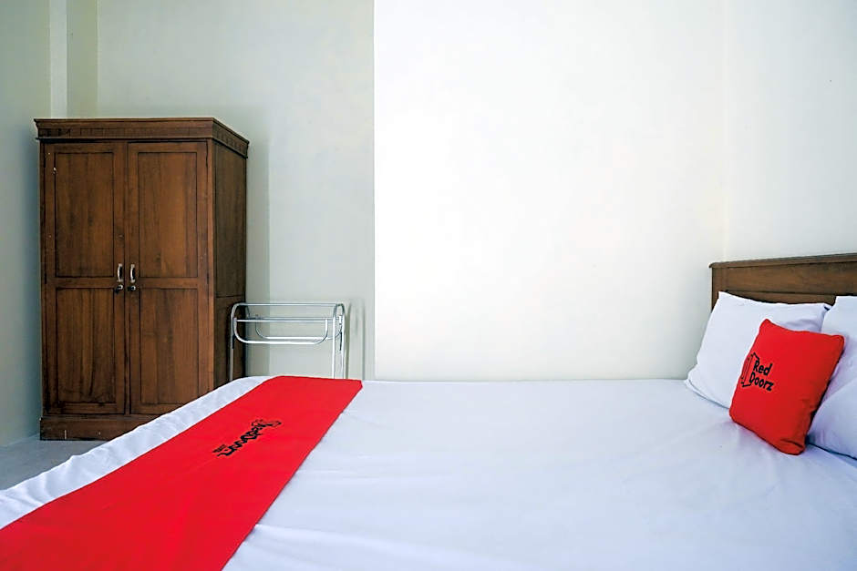 RedDoorz @ Umbul Ponggok Waterpark Klaten