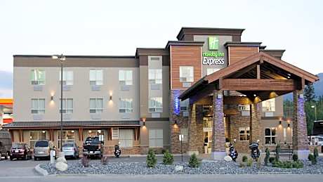 Holiday Inn Express Golden-Kicking Horse By IHG