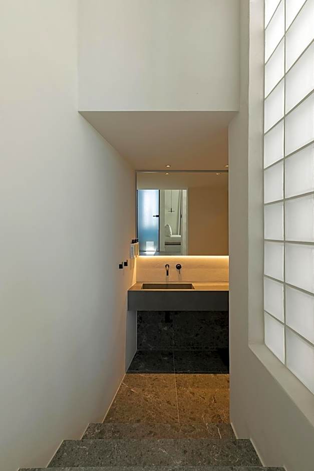 CUBIC Mykonos Seafront Design Suites