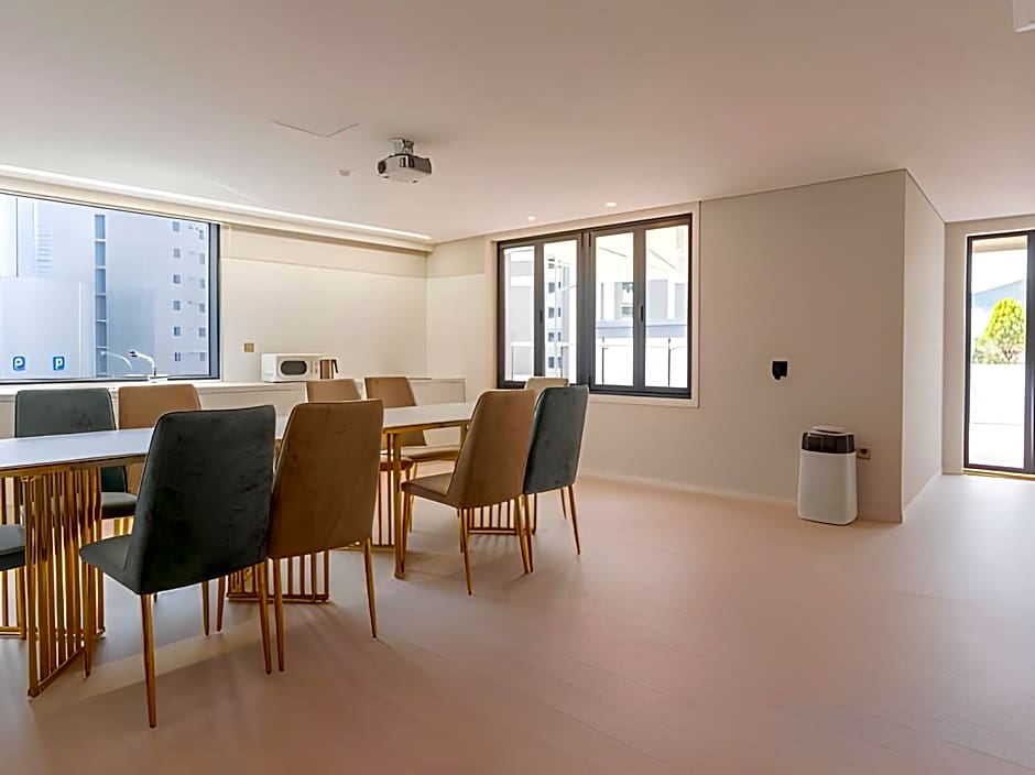 Denbasta Central hotel - Seomyeon