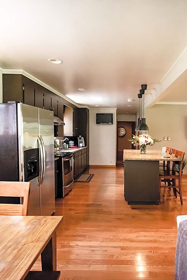 The Broadway Guest House