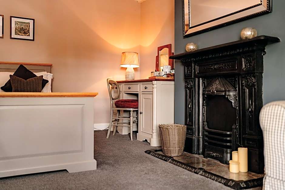 Wheatacre White Lion