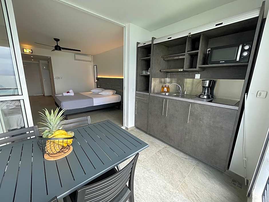 Photo 1 of 13 of Studio, Sea View