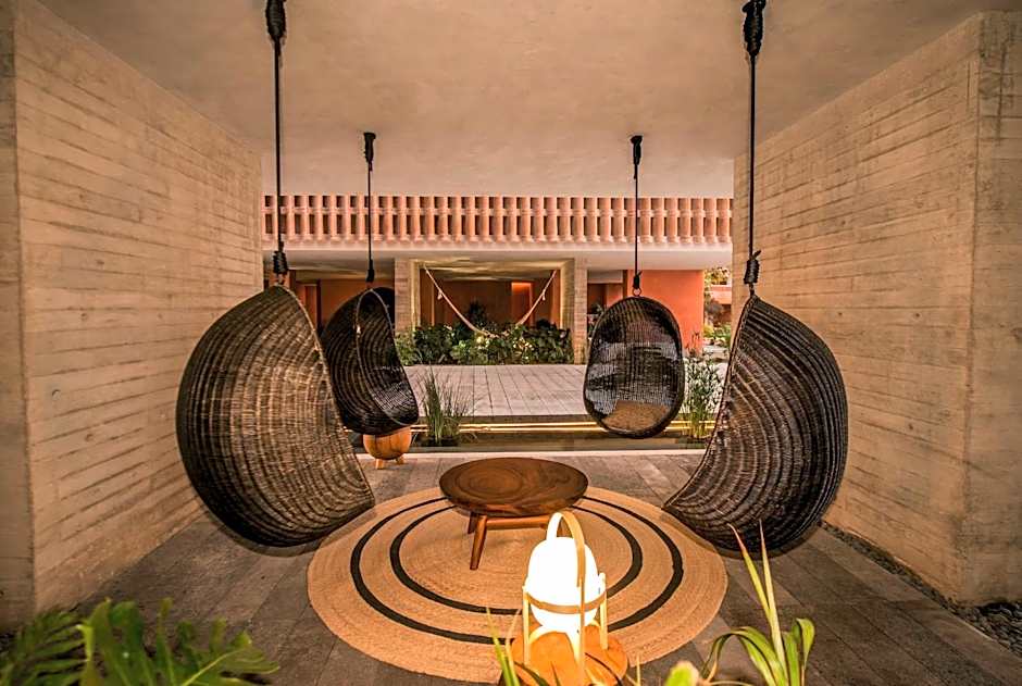 El Careyes Club & Residences