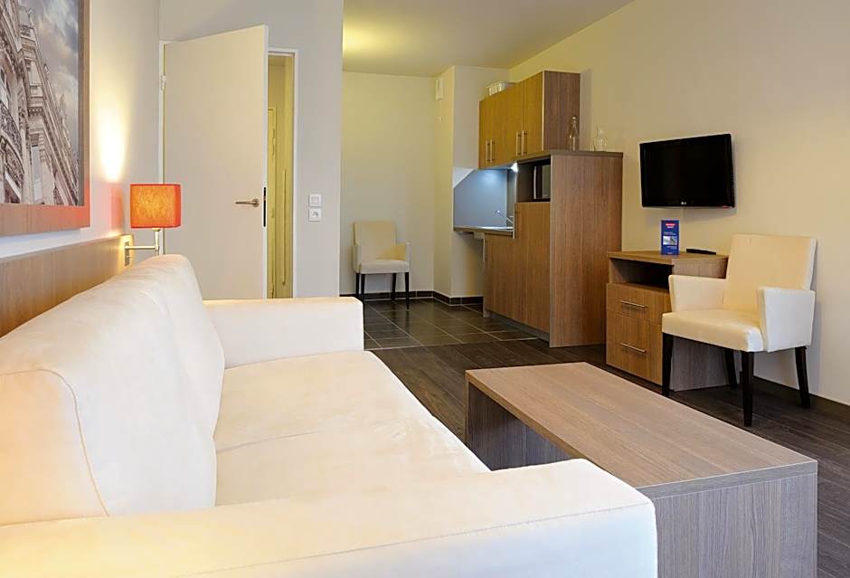 Residhome Paris-Guyancourt