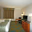 La Quinta Inn & Suites by Wyndham St. Pete-Clearwater Airport