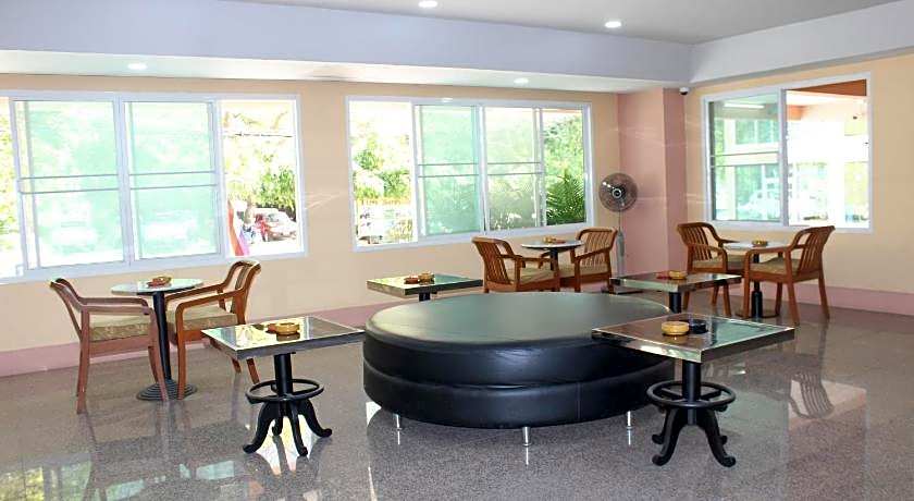 A.A. Pattaya Golden Beach Hotel