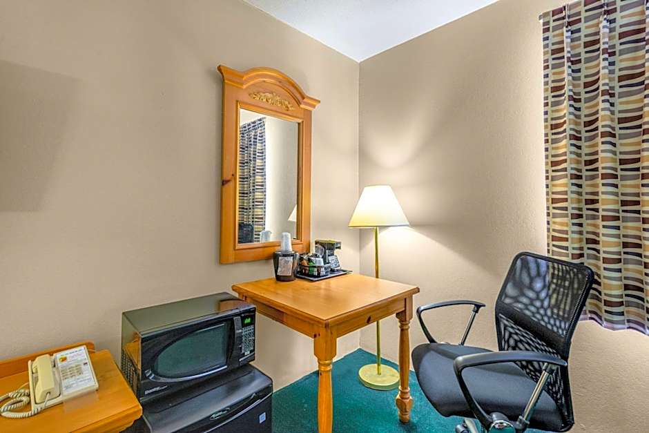 Royal Inn & Suites Milaca