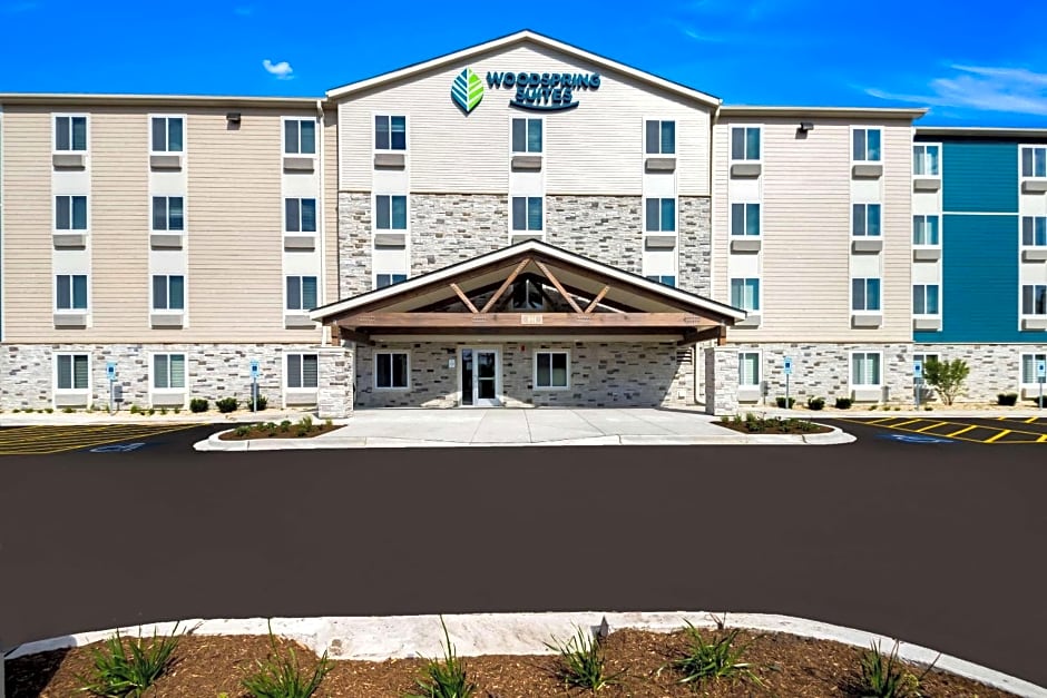 WoodSpring Suites Chicago Addison