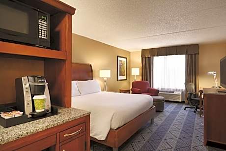 1 King Bed Nonsmoking