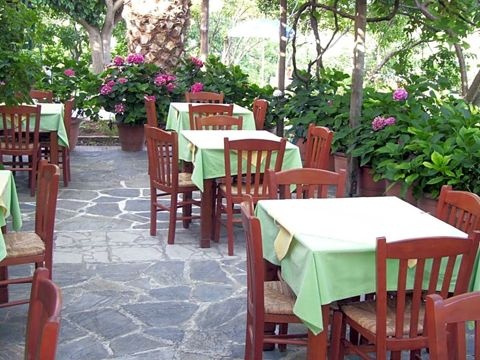 Hotel Elytis