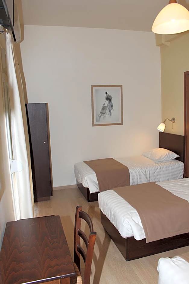 Rea Hotel