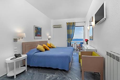 Standard Double or Twin Room with Sea View