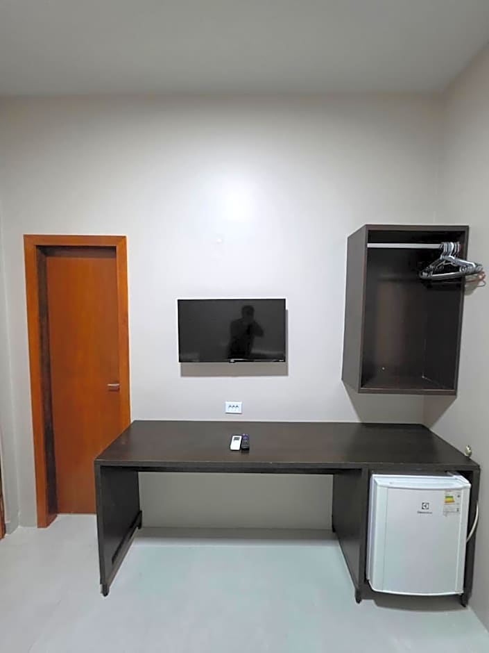 New Center Hotel