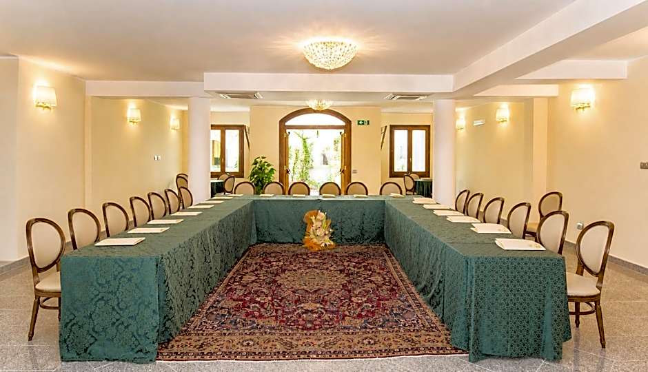 HOTEL HIERACON