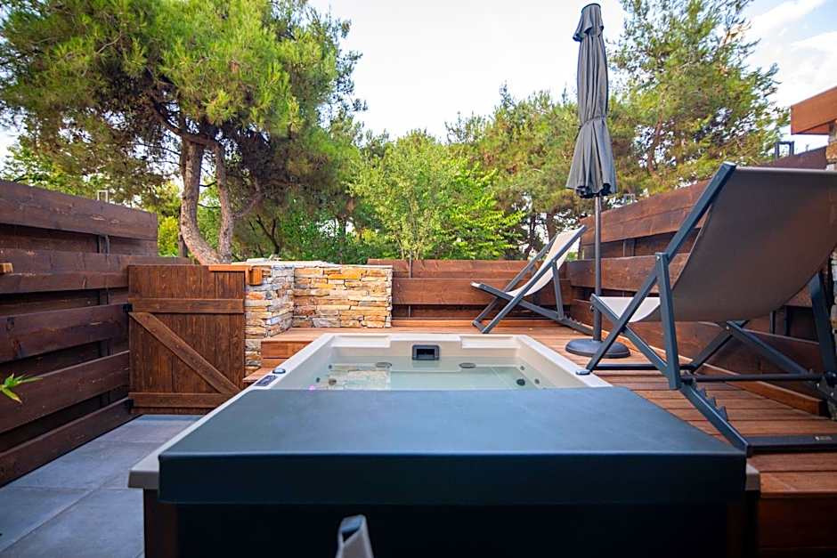 Sylvia Camping & Luxury Suites, Panel Hospitality Homes & Villas