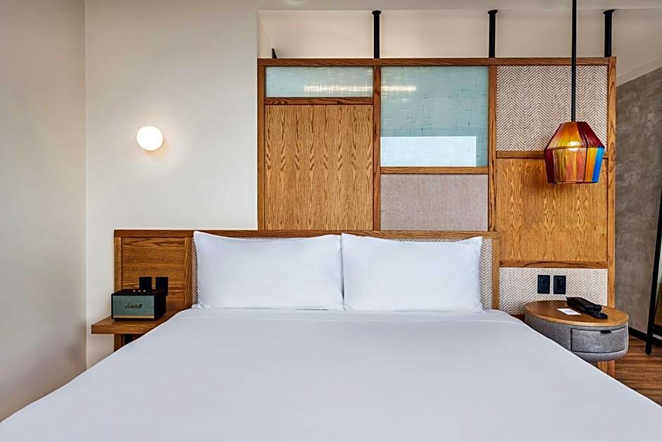 Foto 1 daripada 9 — 1 King Bed, City View