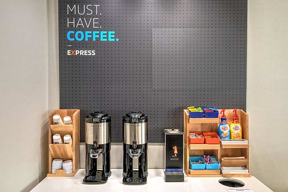 Holiday Inn Express Hotel & Suites Cookeville By IHG