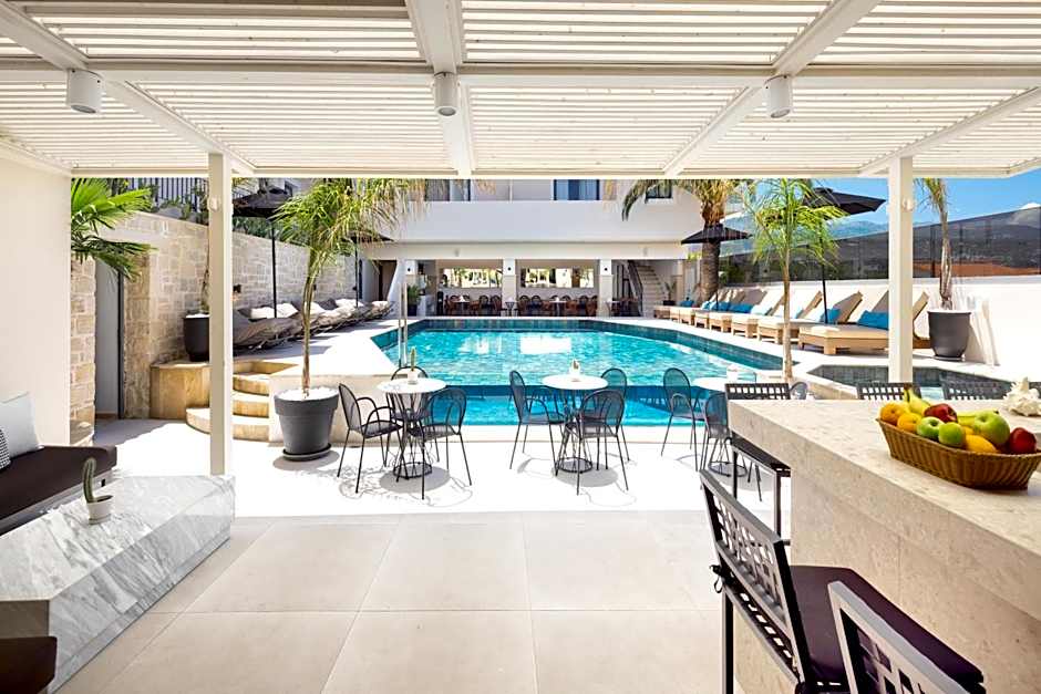 La Stella Suites