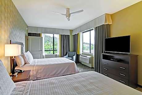 1Kg/2Qn Accessible Ri Shwr 2Bdrm Suite Nosmok