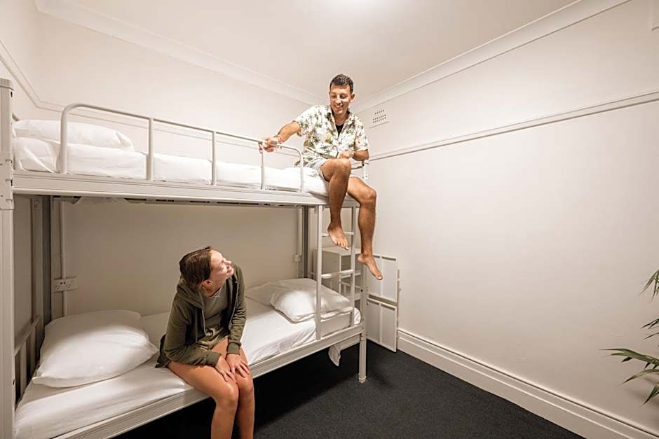 Urban Nomad Potts Point - 18 to 39 only