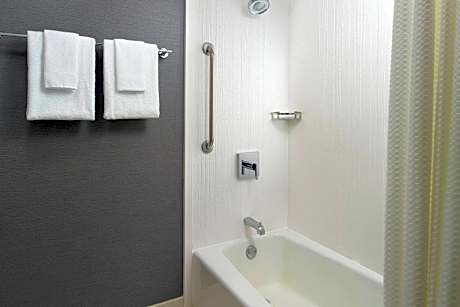Room, 2 Queen Beds (Hearing Accessible) (2 Queen Beds)