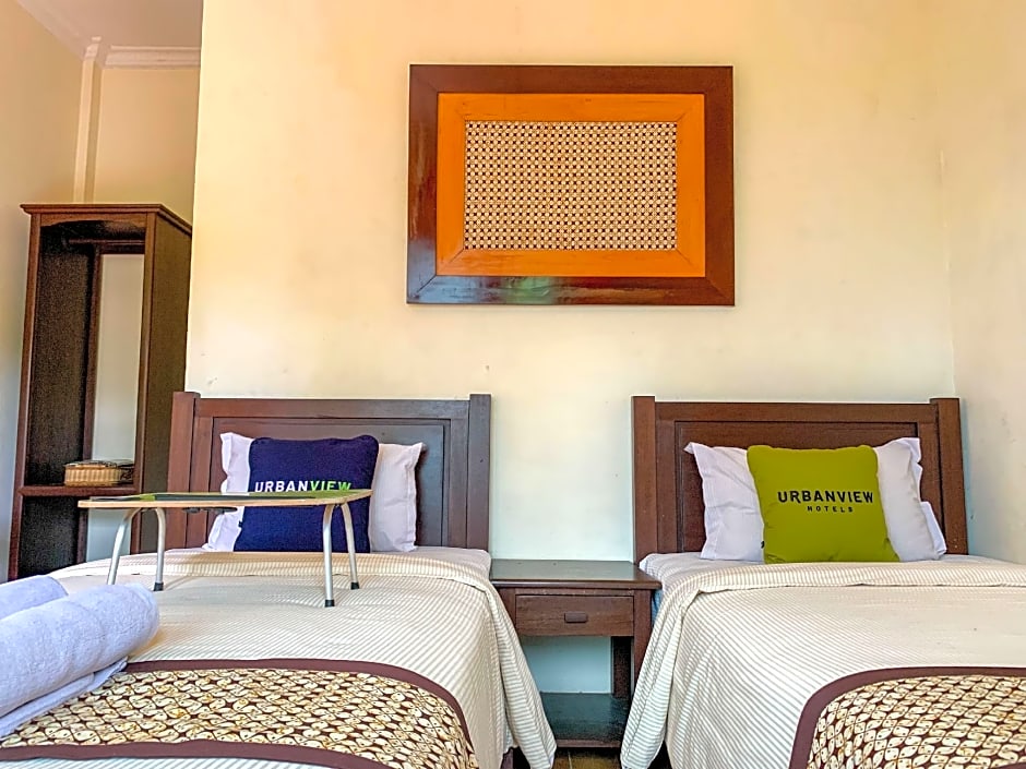 Urbanview Sasono Putro Condongcatur by RedDoorz