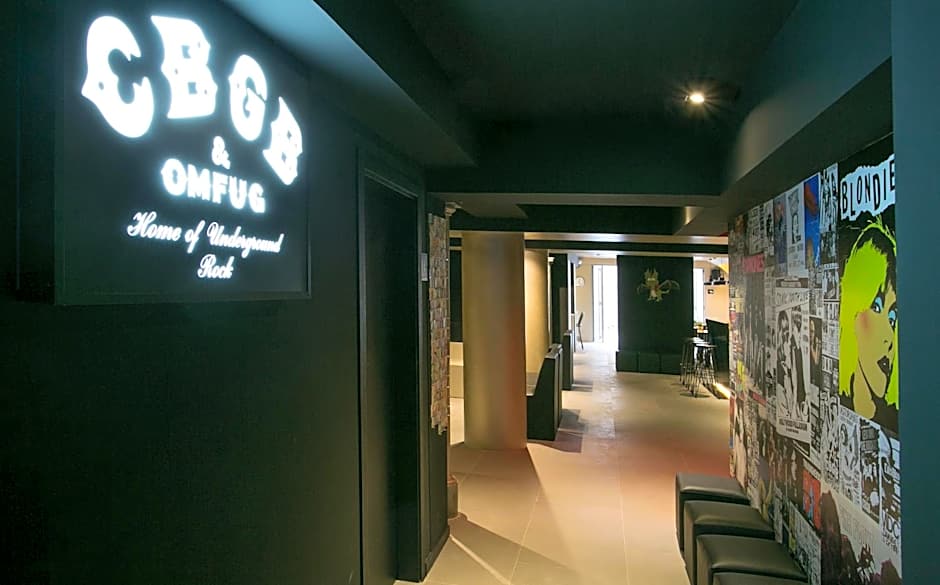 Sant Jordi Hostels Rock Palace