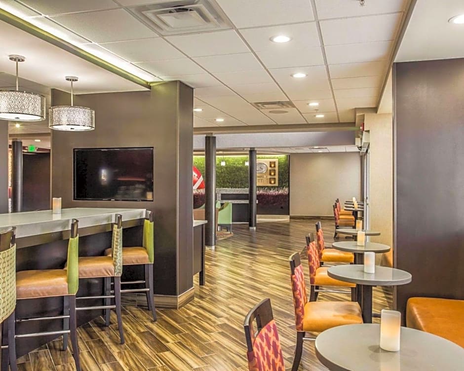 Comfort Suites Columbia at Harbison