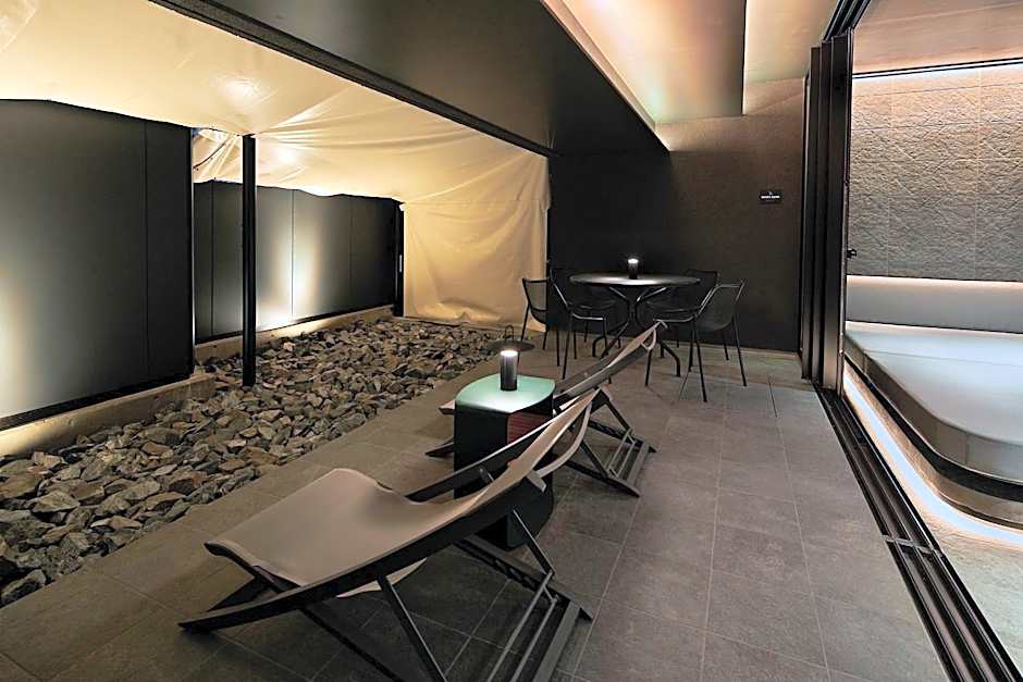 FAV LUX Kagoshima Tenmonkan