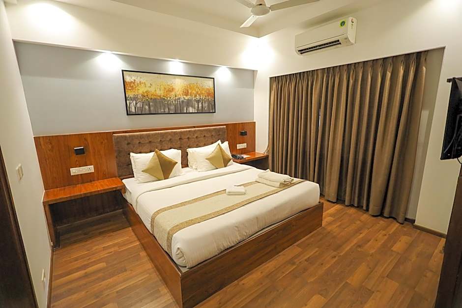 Metro Plaza Hotel by RAK Rooms