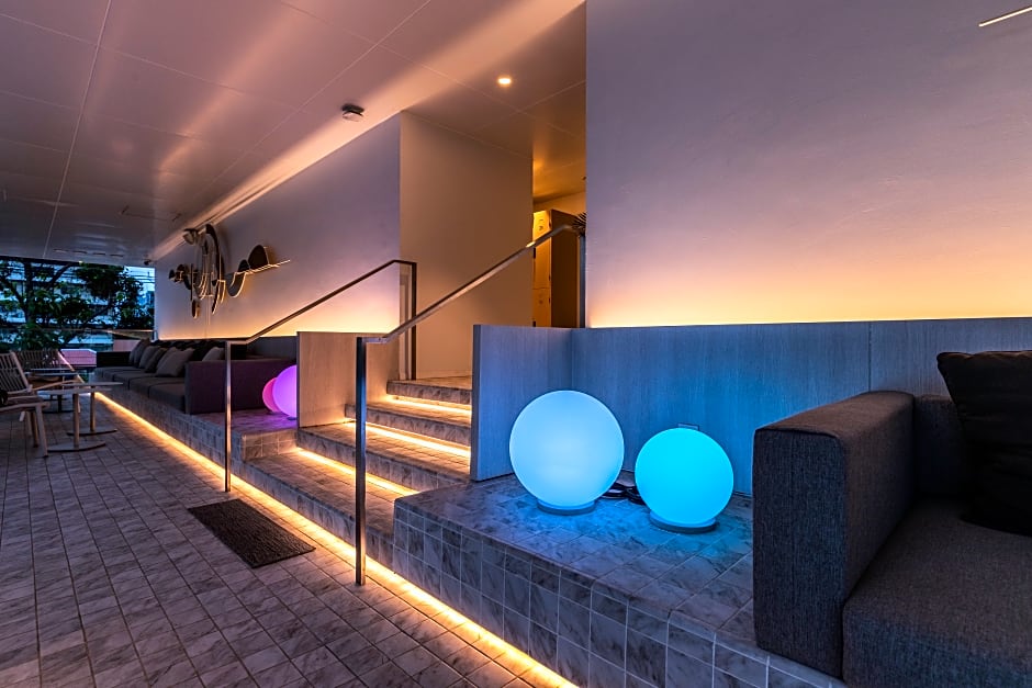 Shama Yen-Akat Bangkok