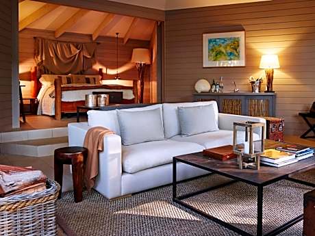 Villa with Private Pool - Bayview