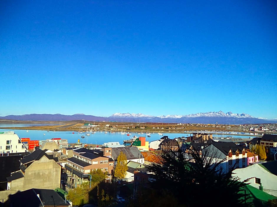 MIL810 Ushuaia Hotel
