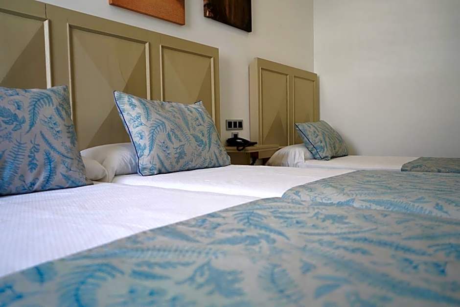 HOTEL DON RAMIRO