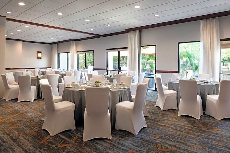 Marriott Riverside at the Convention Center