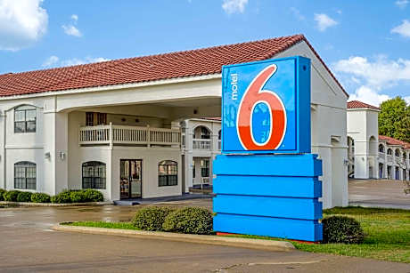 Motel 6-Canton, TX