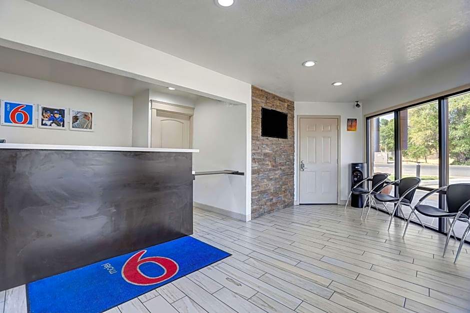 Motel 6-Anderson, CA - Redding Airport