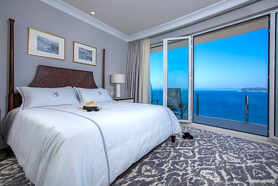 Royal Blue Hotel
