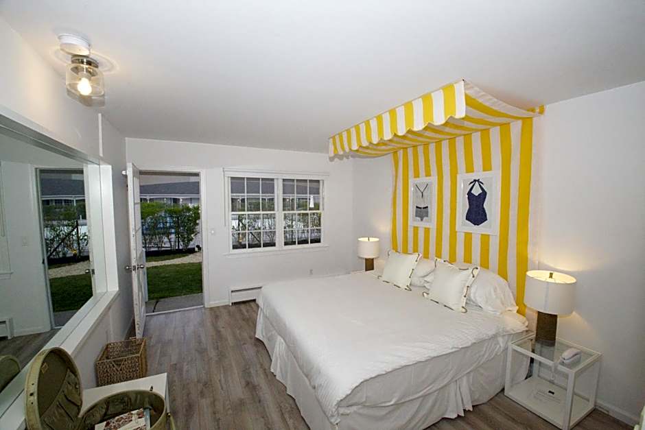 Photo 1 of 4 of 1 King Bed