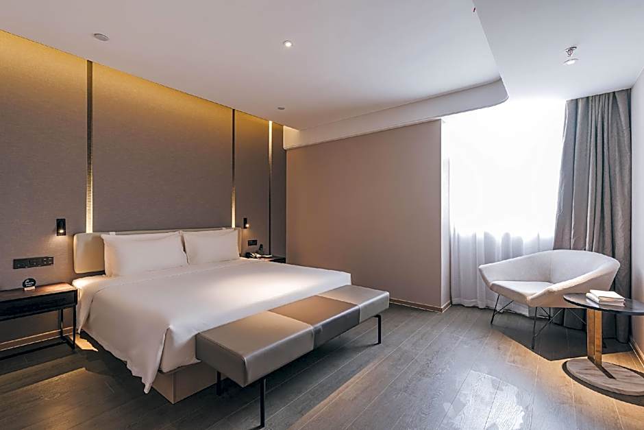 Atour Hotel (Jiangyin Binjiang Middle Road Sports Center)                                  