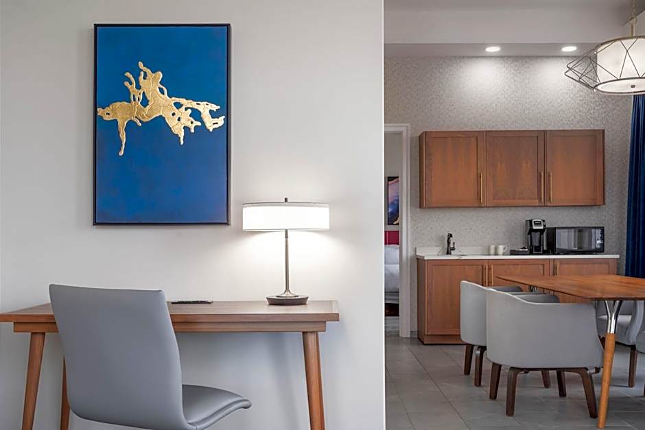 BLU-Tique, Akron, a Tribute Portfolio Hotel