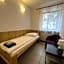 ETNA - Hostel -Noclegi Rzeszów 24 Pokoje -PARKING-